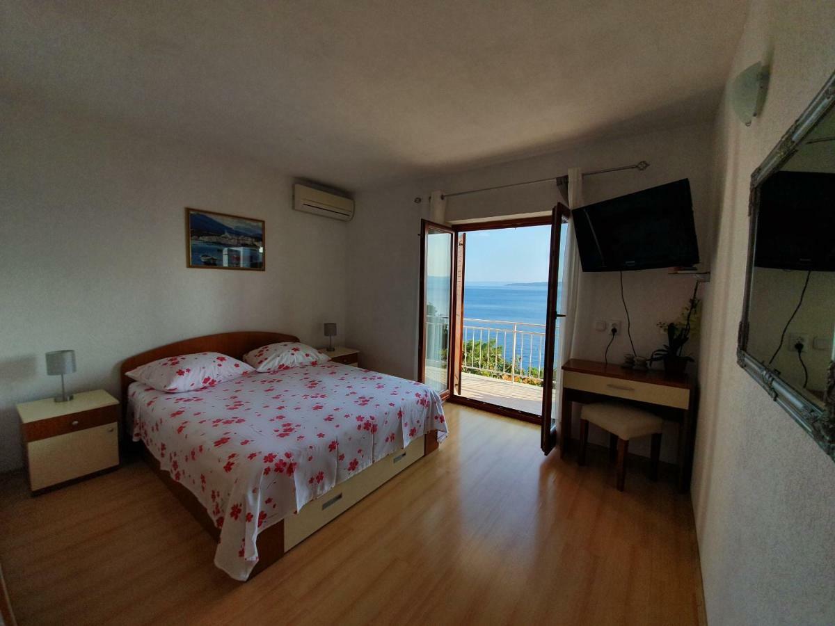 Apartmani Renata Brela Exteriör bild